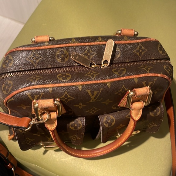 LV manhattan bag - Picture 4 of 11
